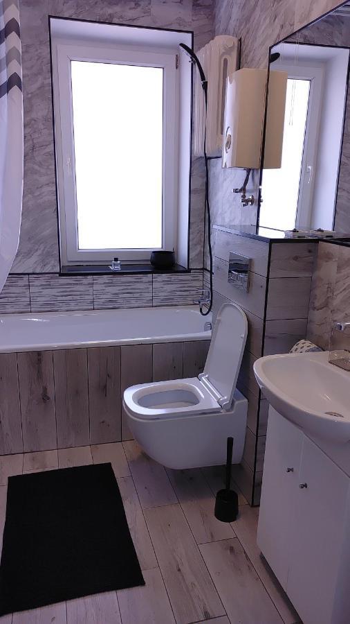 Apartament na Różanej I Ustka Exterior foto
